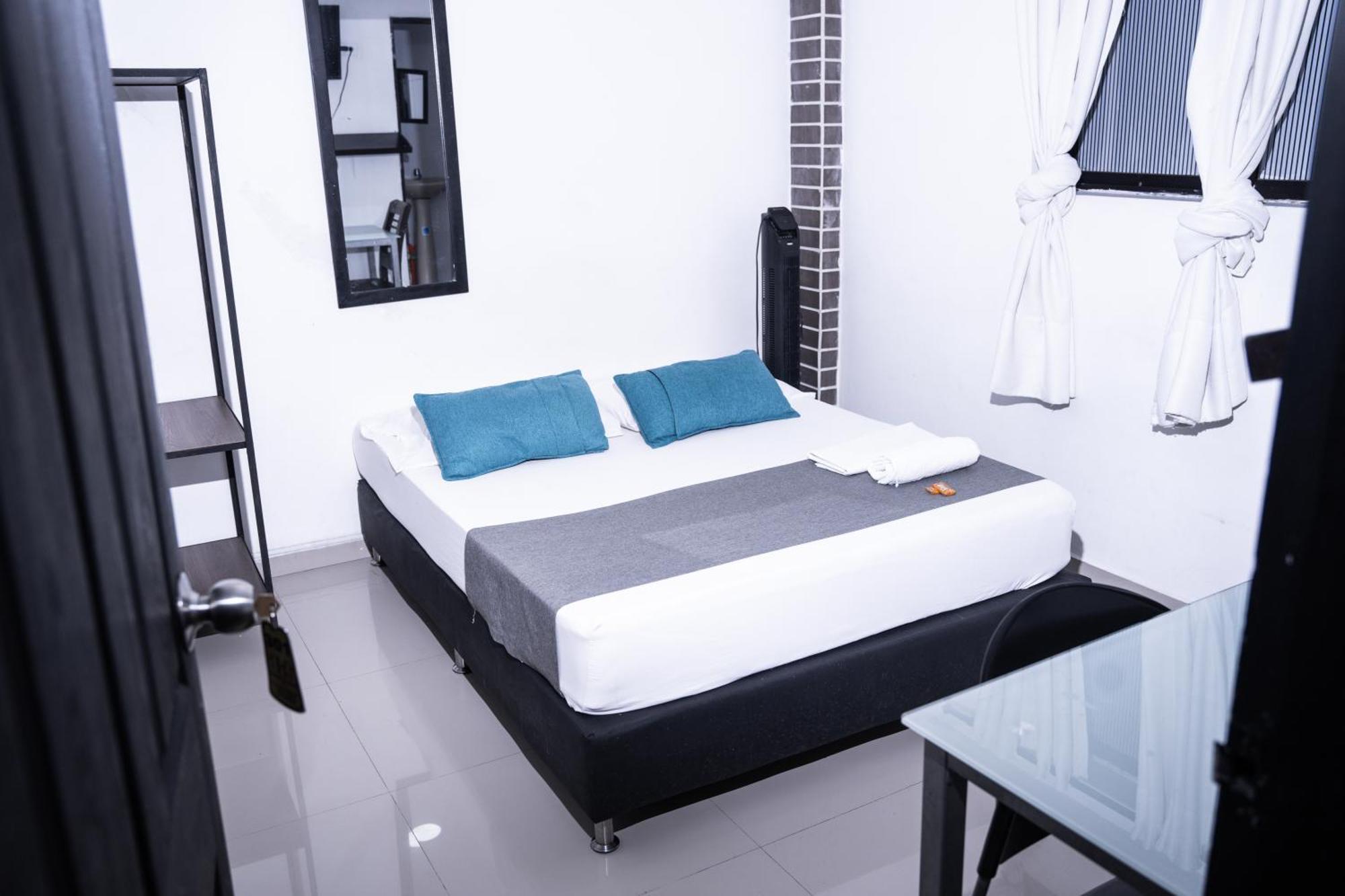 Hotel Laureles De Aburra Medellín Exteriör bild
